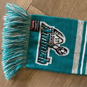 St. Louis ambush scarf